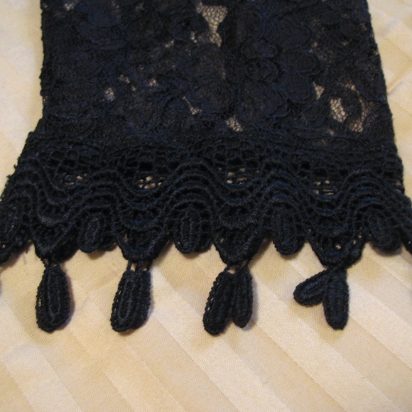 Glamorous goth! Black beaded lace & velvet ensemble, Laura Rogers, Medium - Picture 5 of 12
